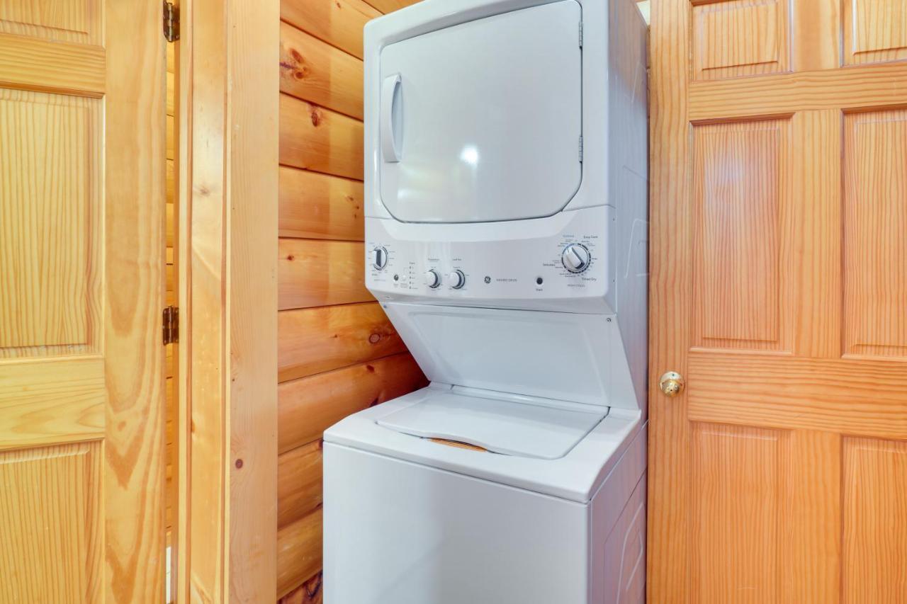 Lovely Gatlinburg Cabin With Private Hot Tub! Exterior photo